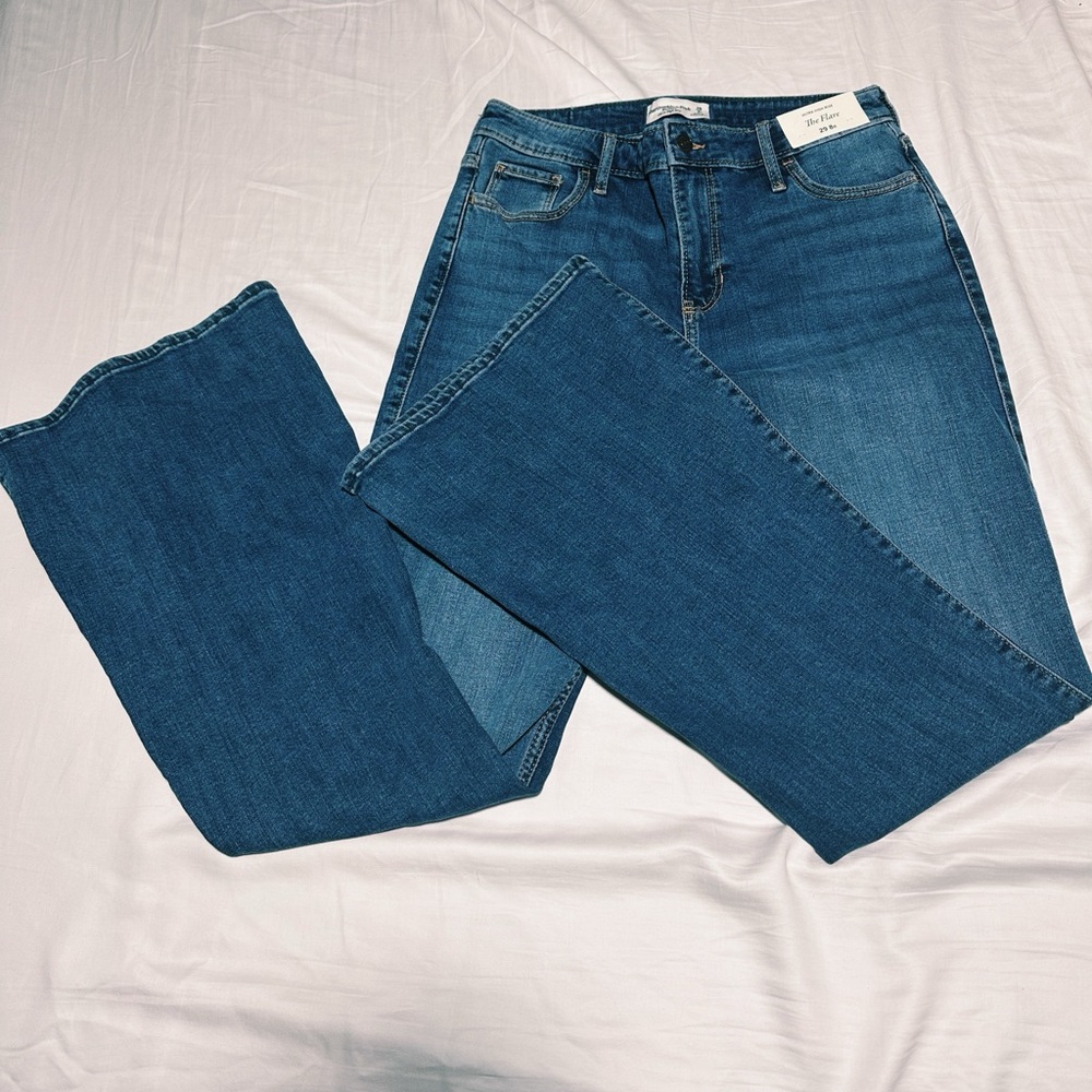 ABERCROMBIE & FITCH THE FLARE ULTRA HIGH RISE JEANS